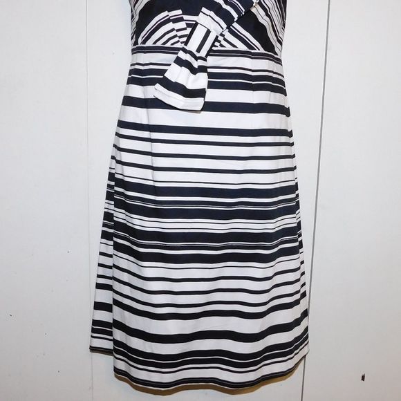CK Striped Bow Strapless Dress - Picture 4 of 6